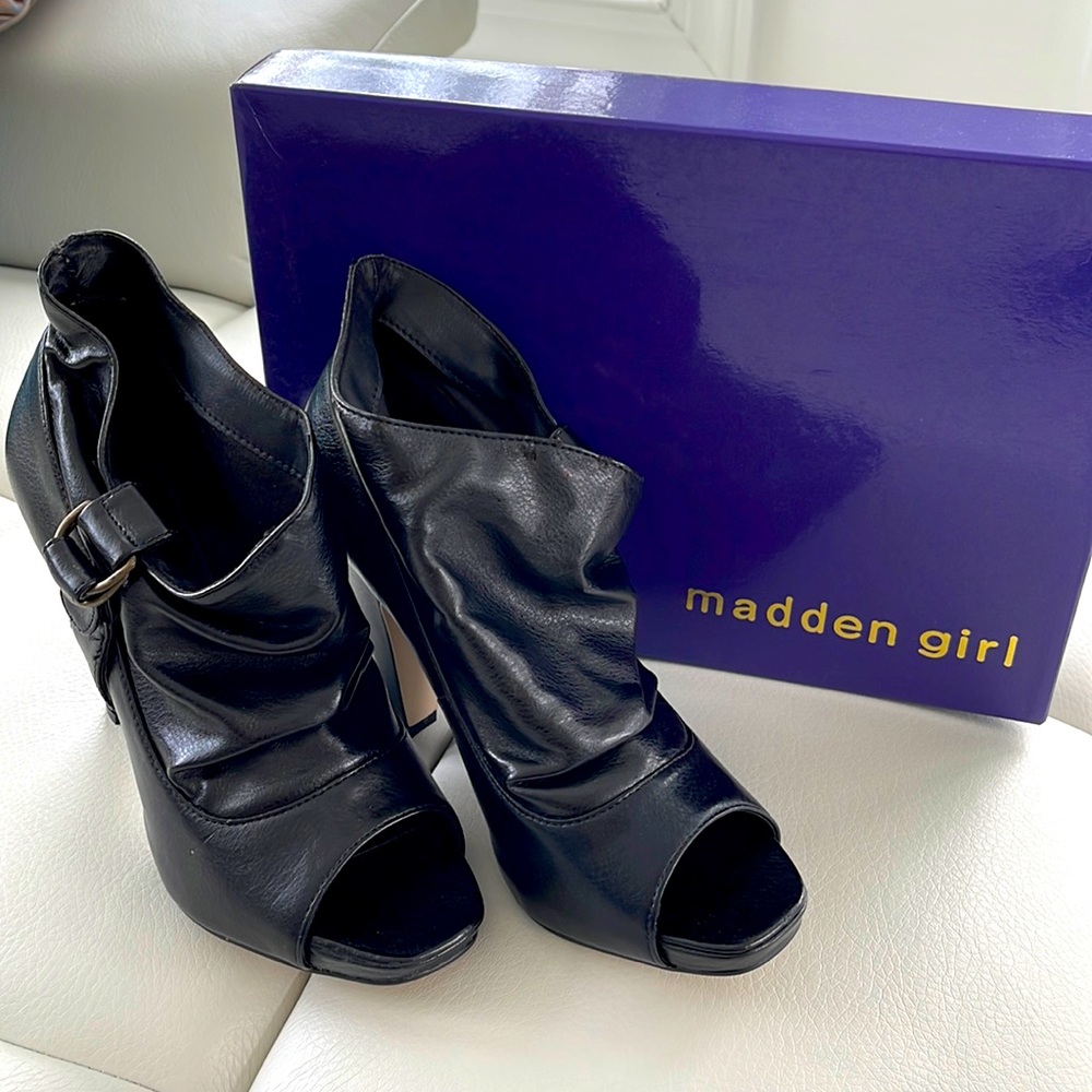 Madden Girl Alexxx open toe booties size 7 1/2 M.